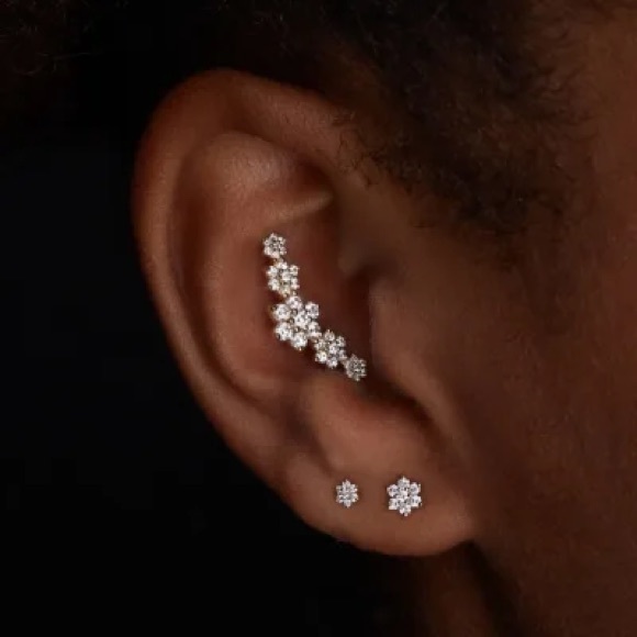 MARIA TASH Diamond Flower Threaded Stud Earring - Picture 2 of 4